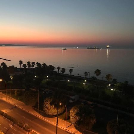 A City-Center Seaview Penthouse At Oceanic Лимасол Экстерьер фото