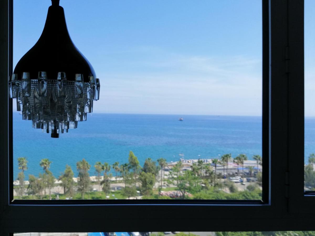 A City-Center Seaview Penthouse At Oceanic Лимасол Экстерьер фото